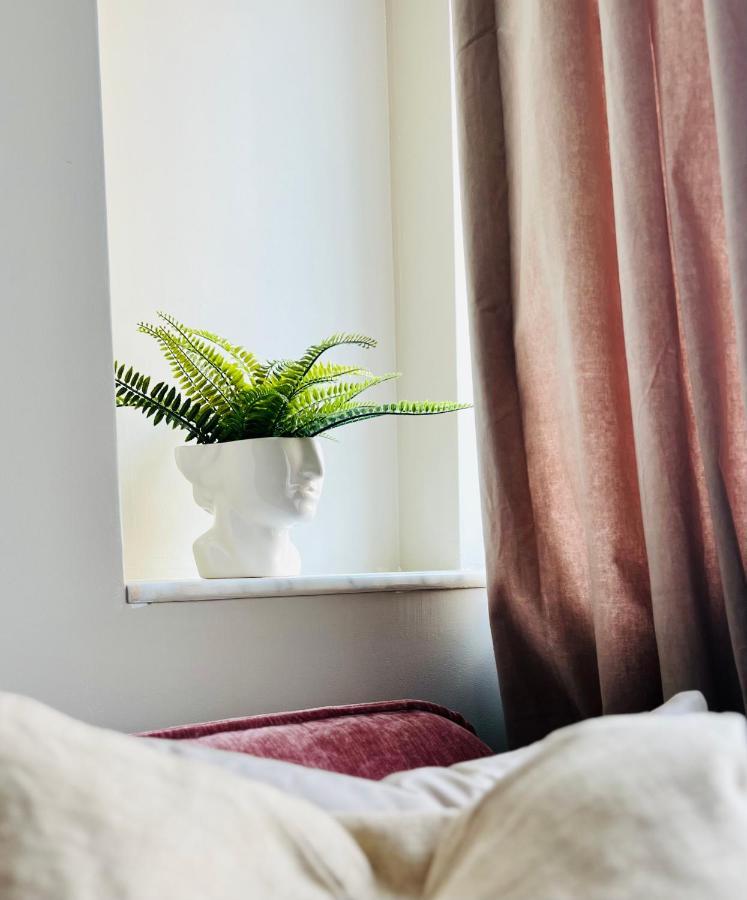 Ultracentral Lux Boutique 1Br Ap Near Subway Bükreş Dış mekan fotoğraf